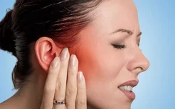 为什么扁桃体发炎耳朵会痛？扁桃体发炎会出现3大症状