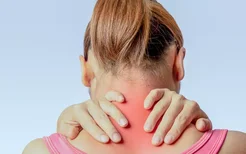 颈椎病背痛的原因是什么？