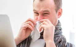宝宝感冒咳嗽拍背排痰管用吗婴儿感冒不要掉进护理误区